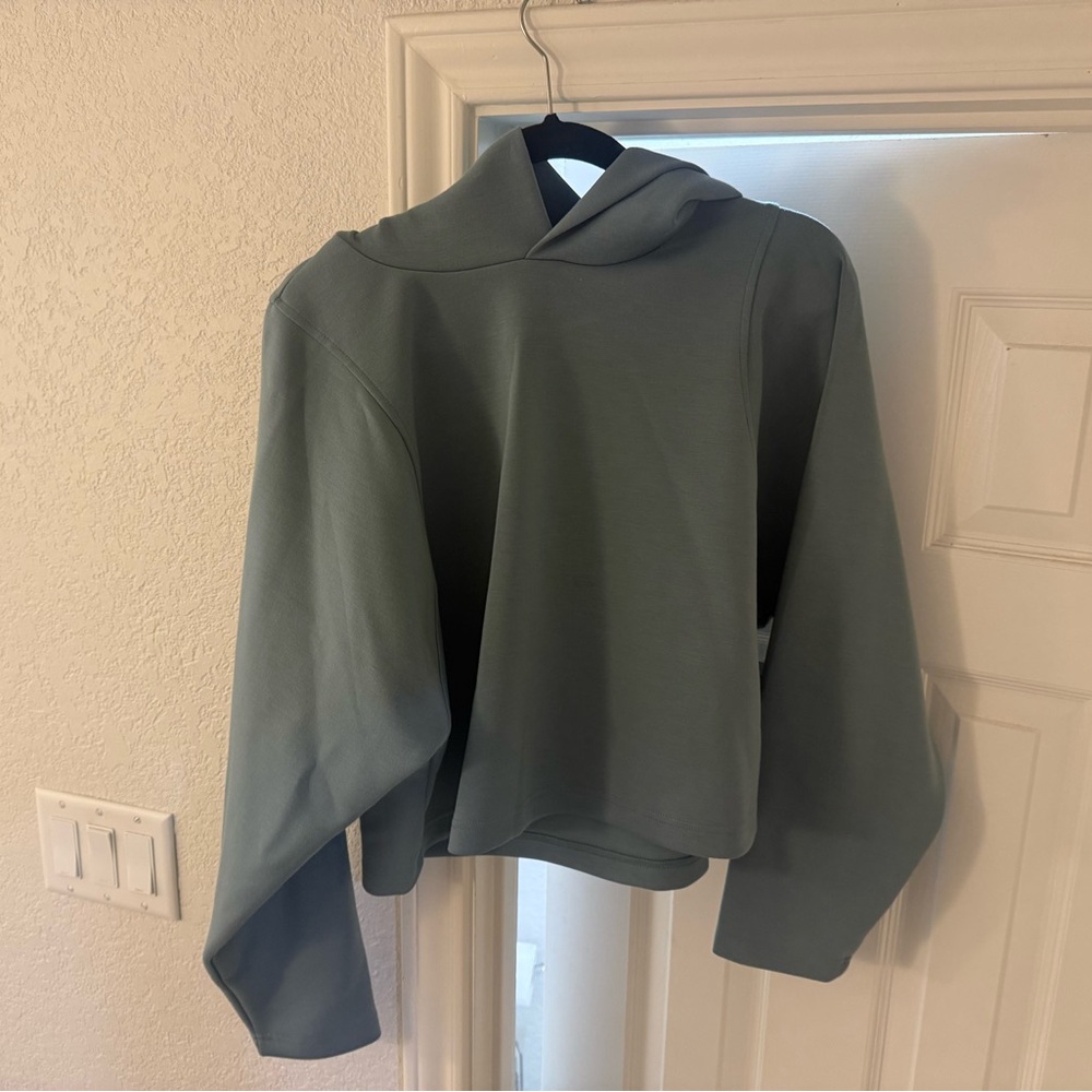 Zella Cropped Hoodie Size Large